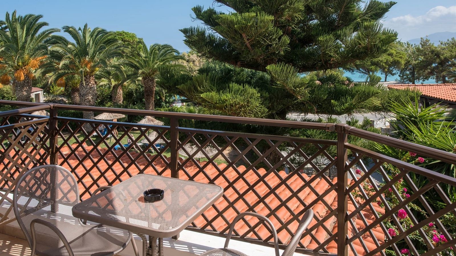 rooms-room-double-sideseaview-balcony-or-terrace