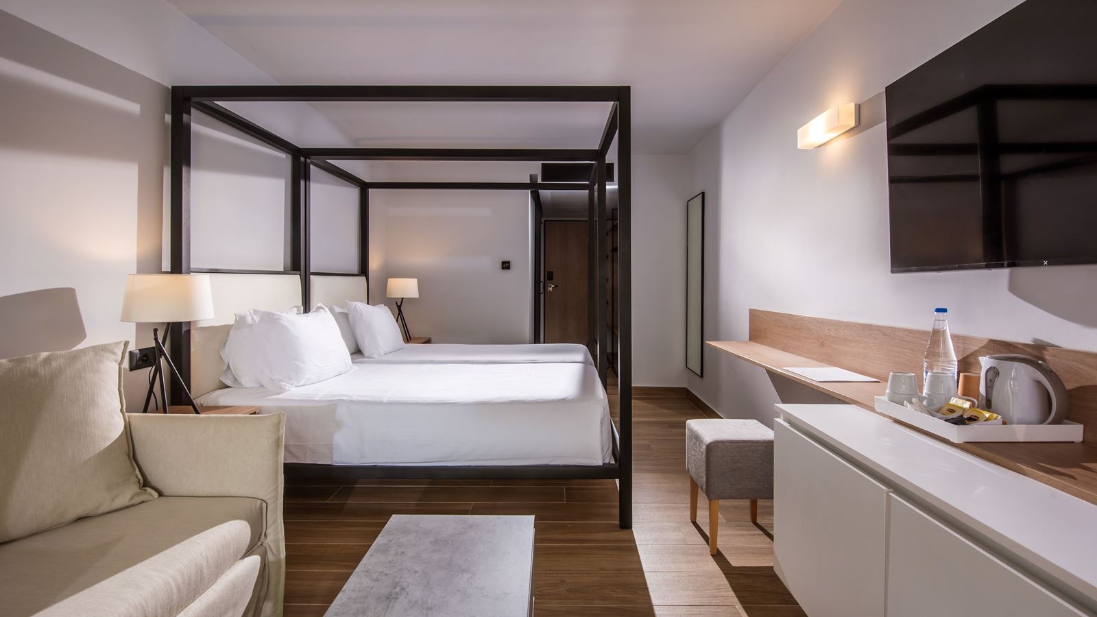 rooms-room-double-balcony-or-terrace