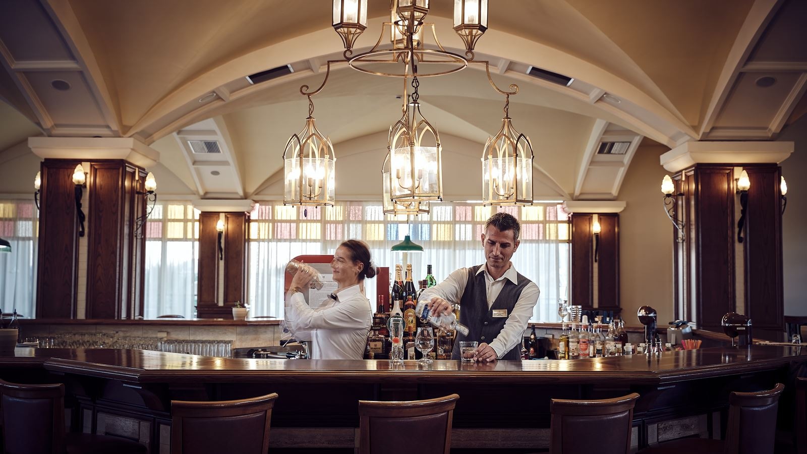 bars-main-bar