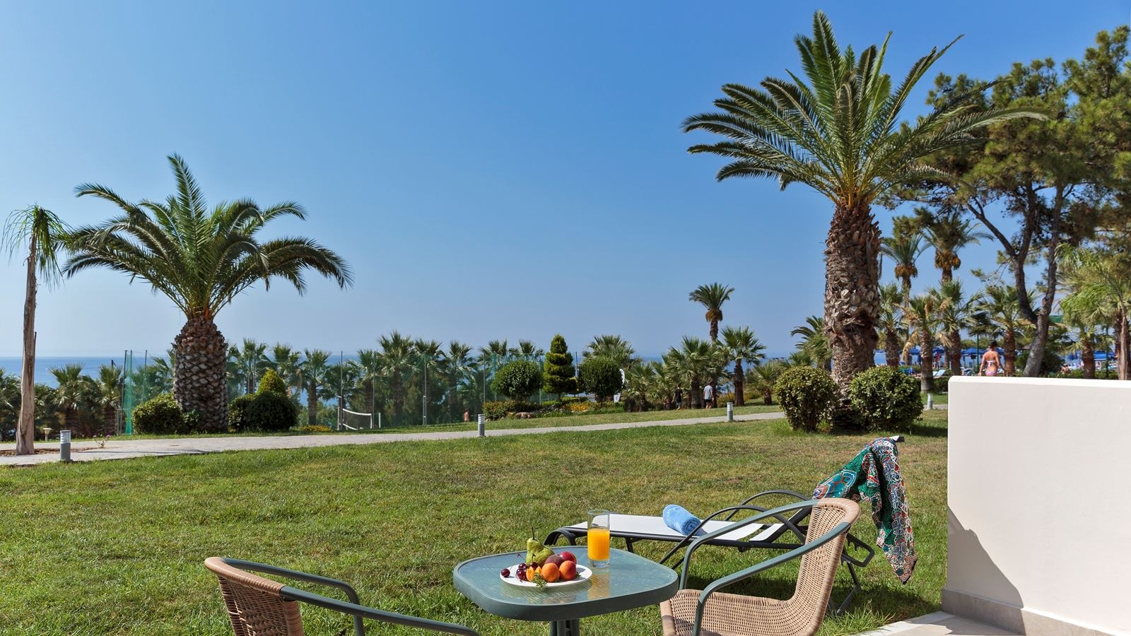 rooms-superior-family-room