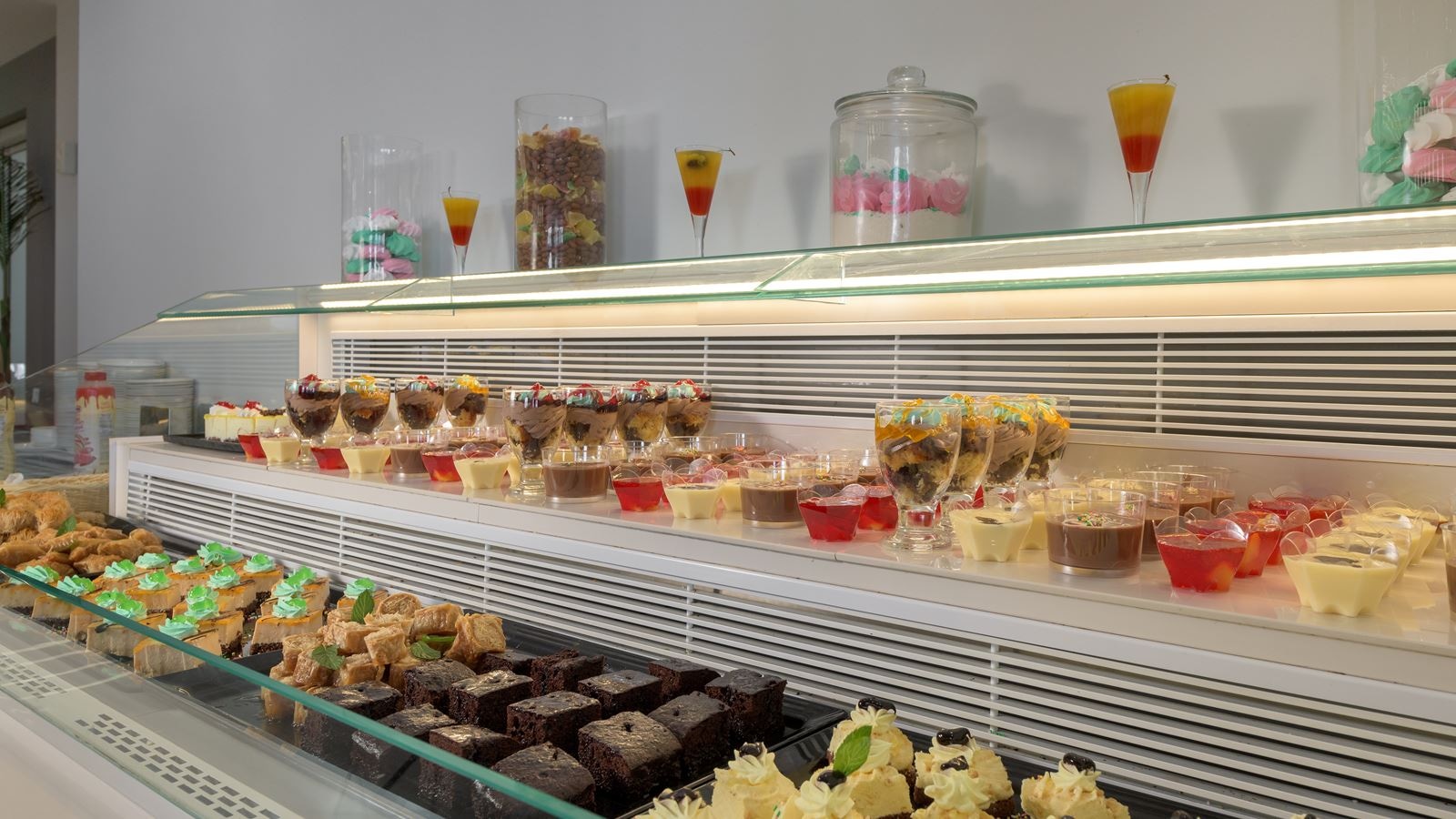 restaurants-restaurant