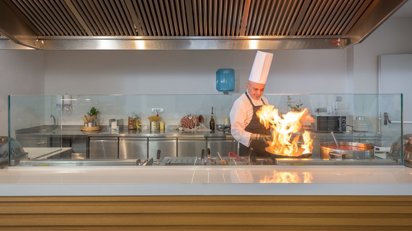 restaurants-restaurant