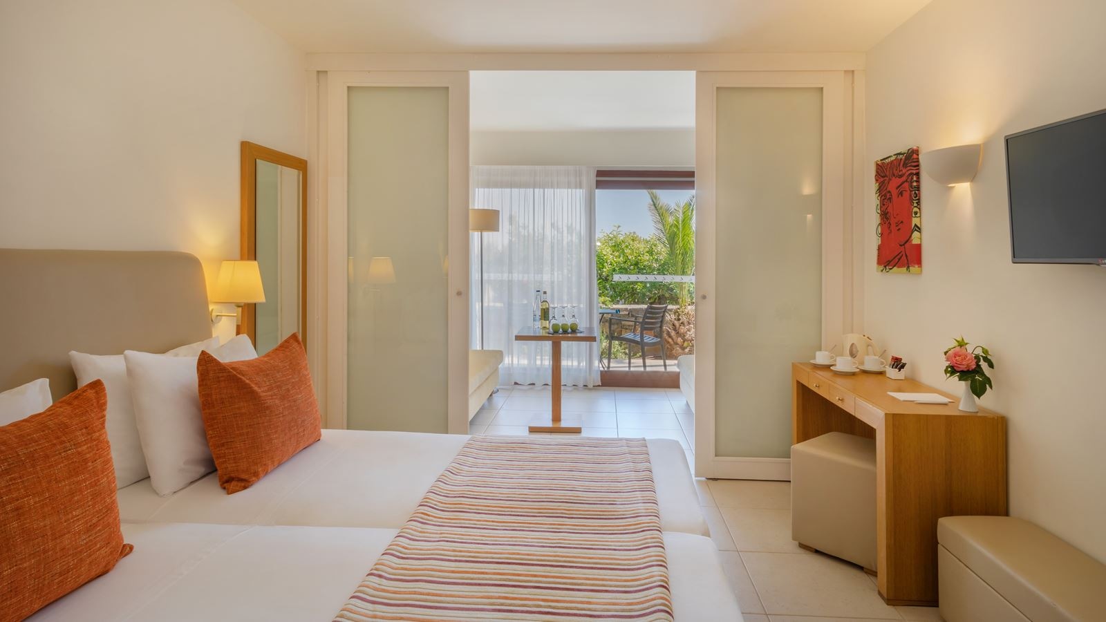 rooms-family-sliding-door