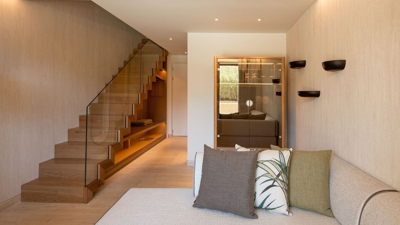 rooms-family-two-bedroom-suite-swim-up-sharing-pool