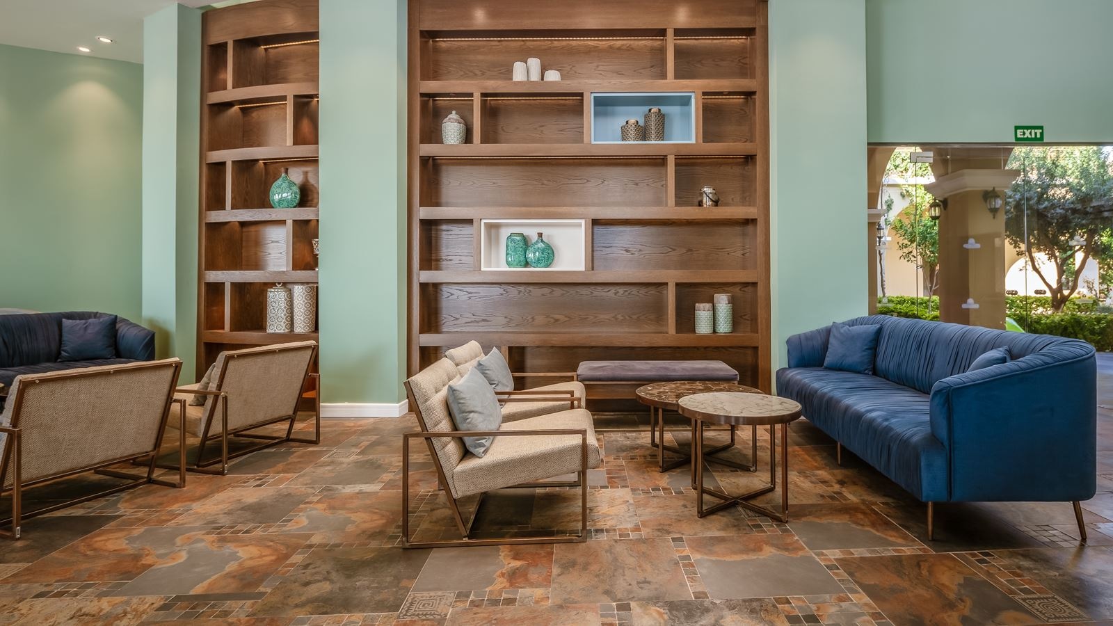 bars-main-lobby-bar