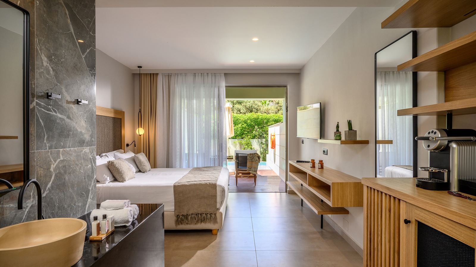 rooms-suite-private-pool