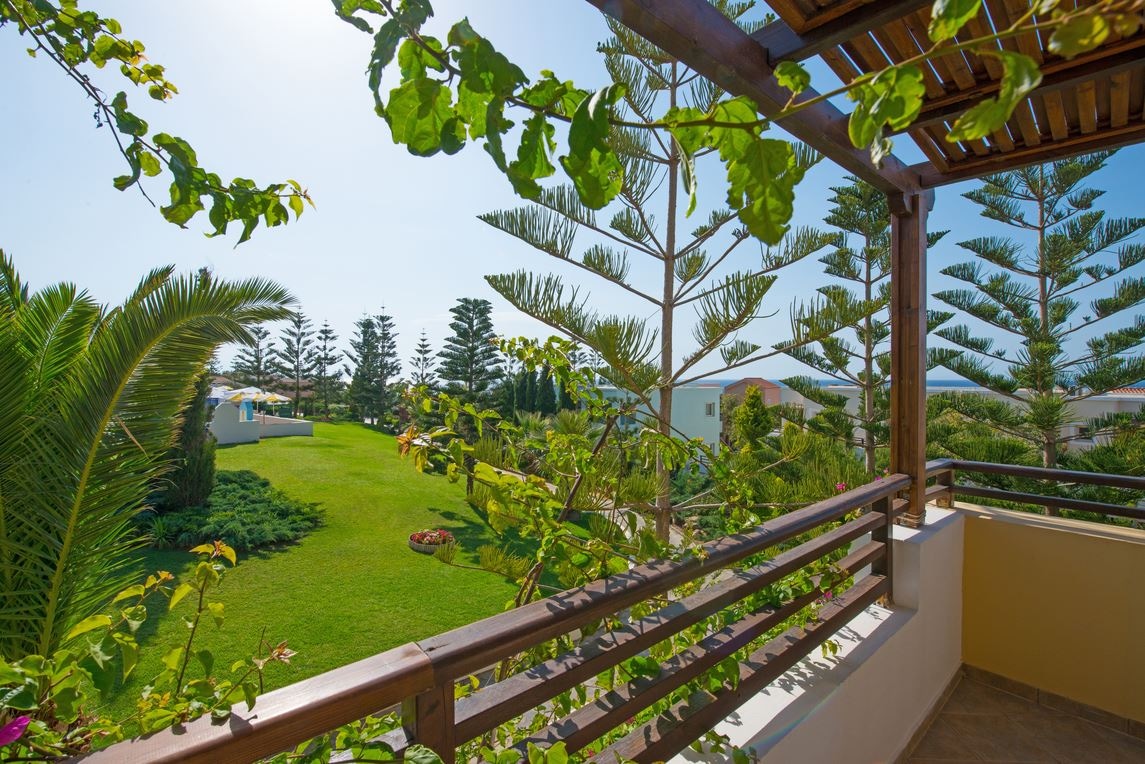rooms-bungalow-garden-view