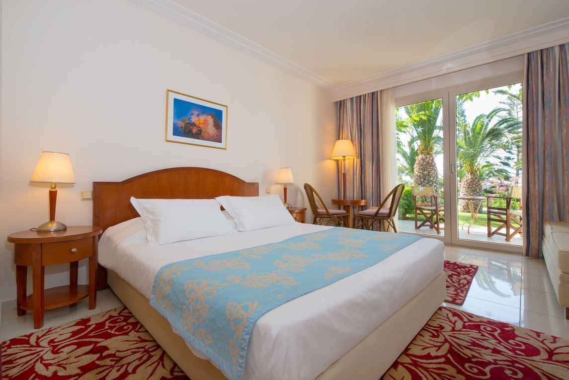 rooms-room-double-garden-view