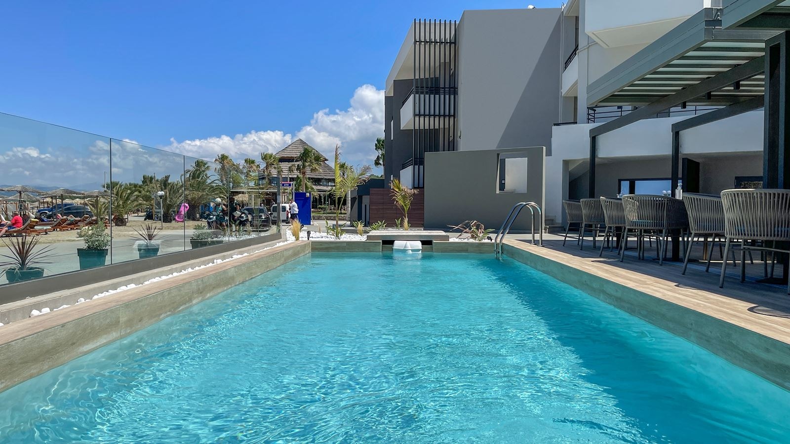 Готель MARE BLUE & SUITES - Територія готелю