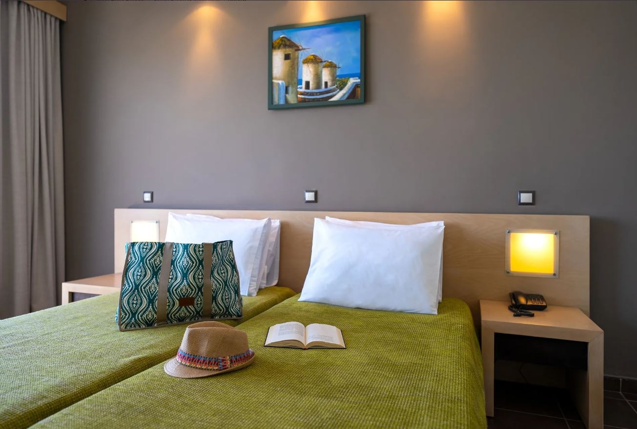 rooms-single-room-garden-view