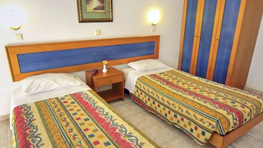 rooms-studio-double-balcony