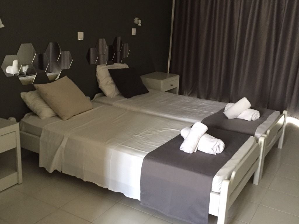 rooms-single-room-balcony-or-terrace