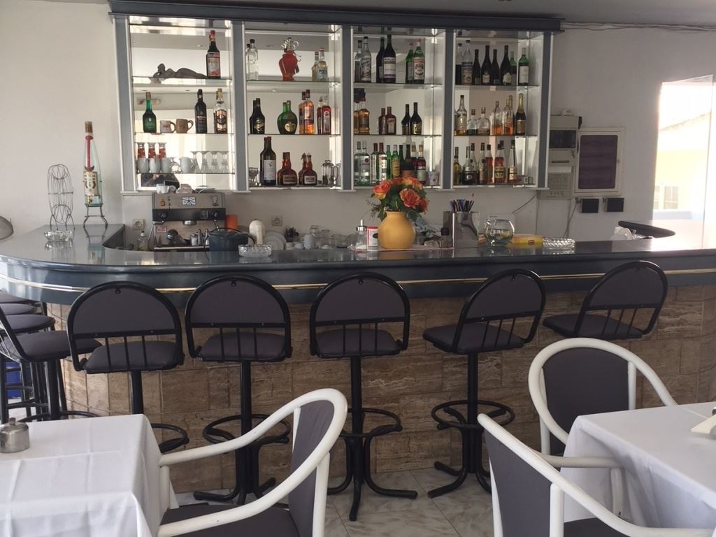 bars-main-bar