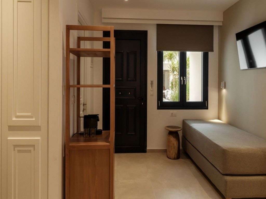 rooms-family-room-balcony-or-terrace