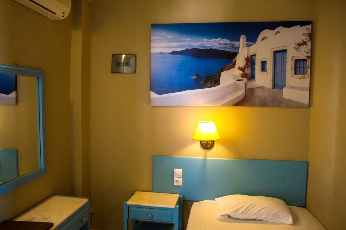 rooms-room-single-garden-view-balcony-or-terrace