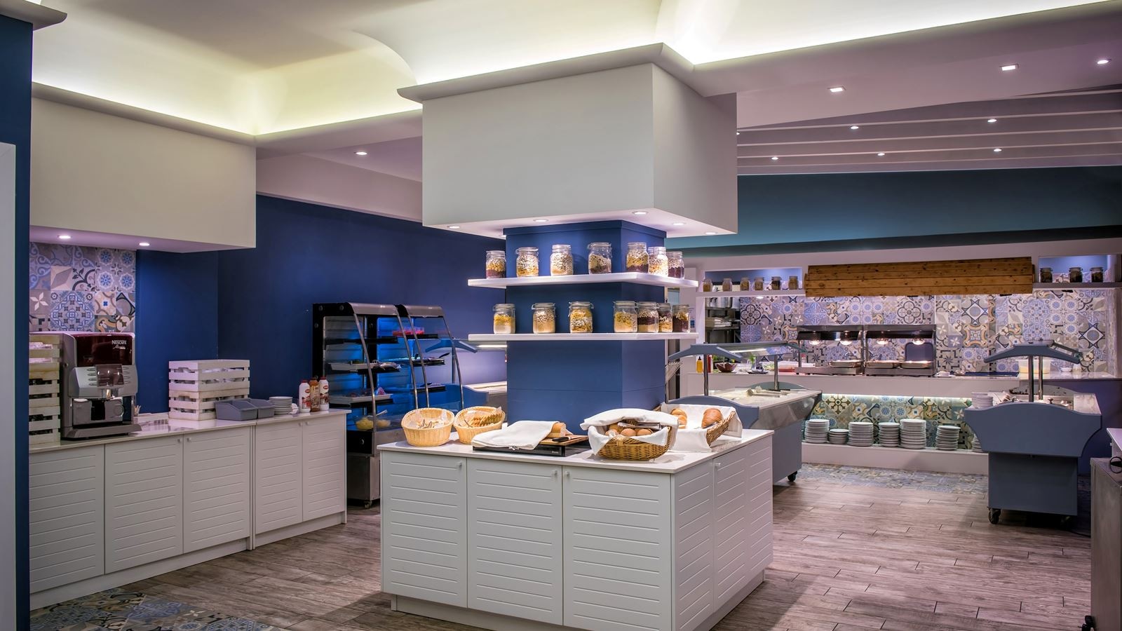 restaurants-restaurants