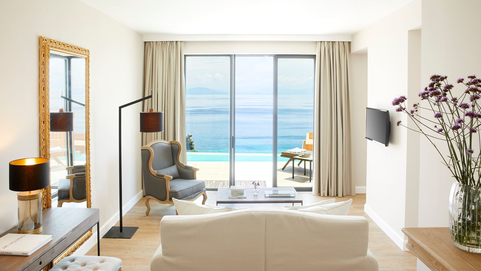 rooms-deluxe-suite-private-pool-sea-view