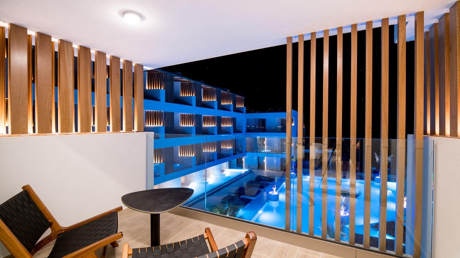 rooms-dazzling-blue-sea-view