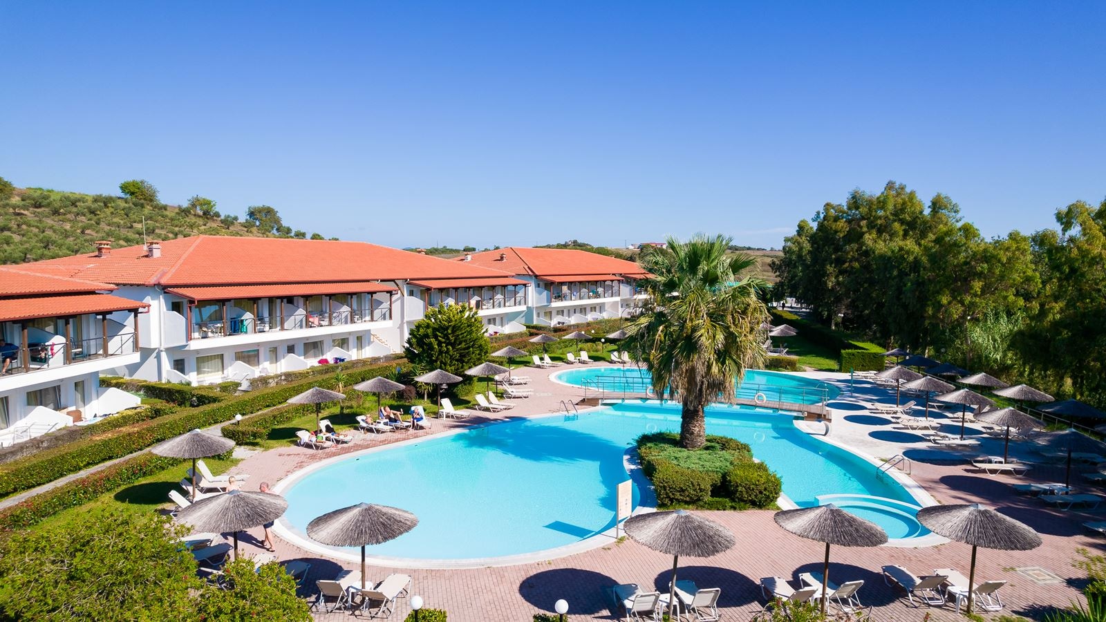 pools-outdoor-pool