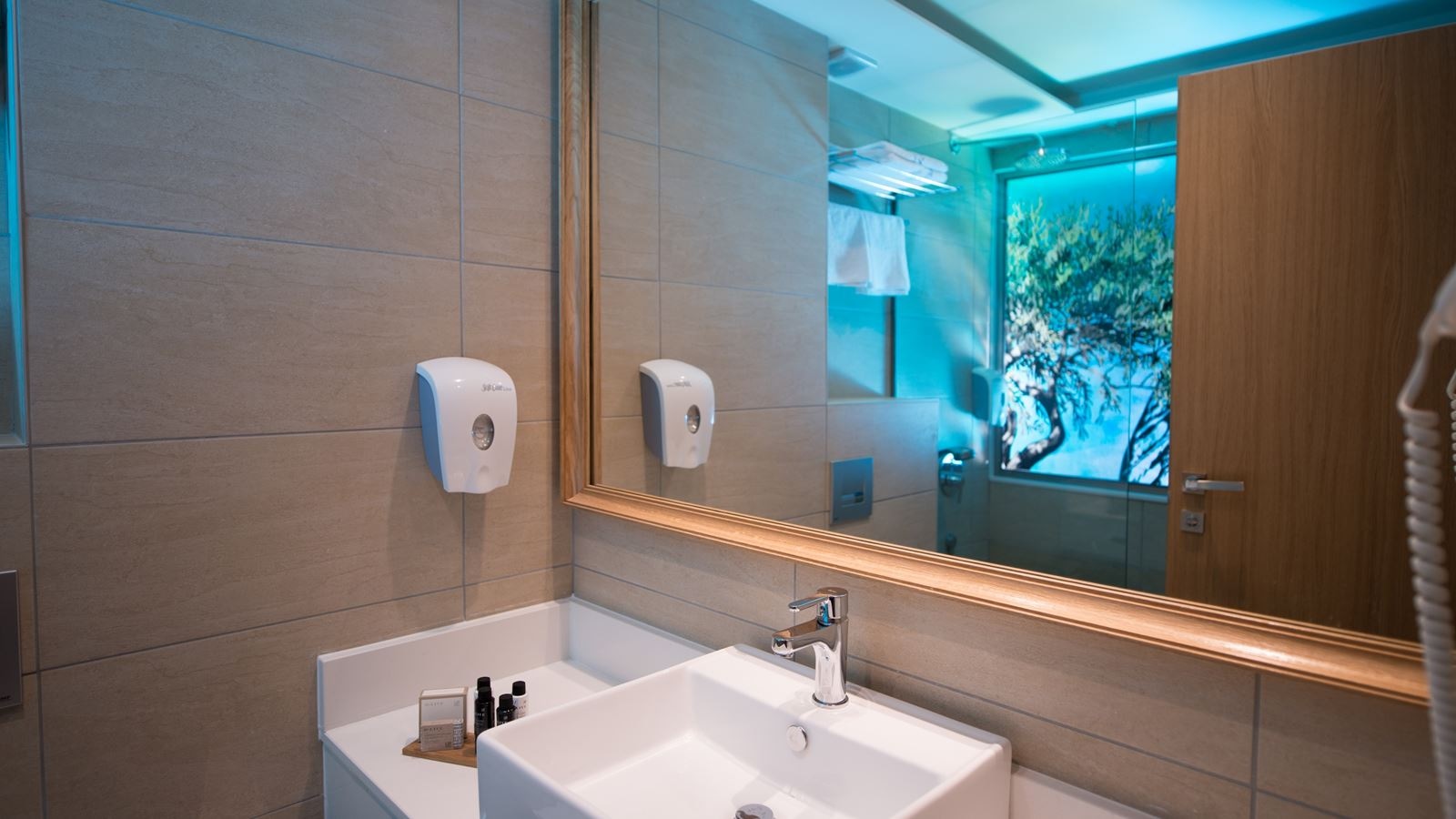 rooms-superior-family-land-view-4-pax