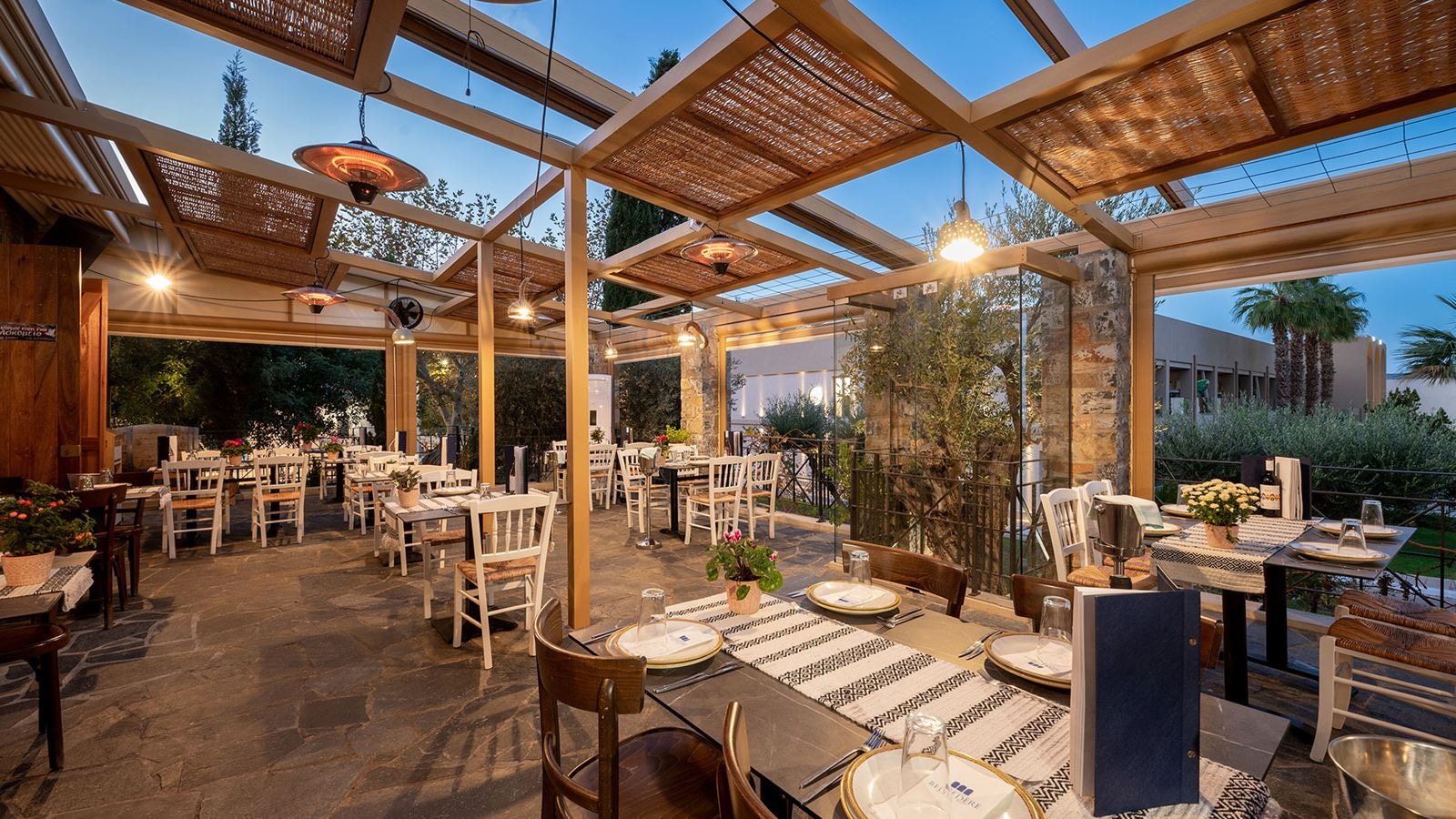 restaurants-kafeneio-traditional-restaurant