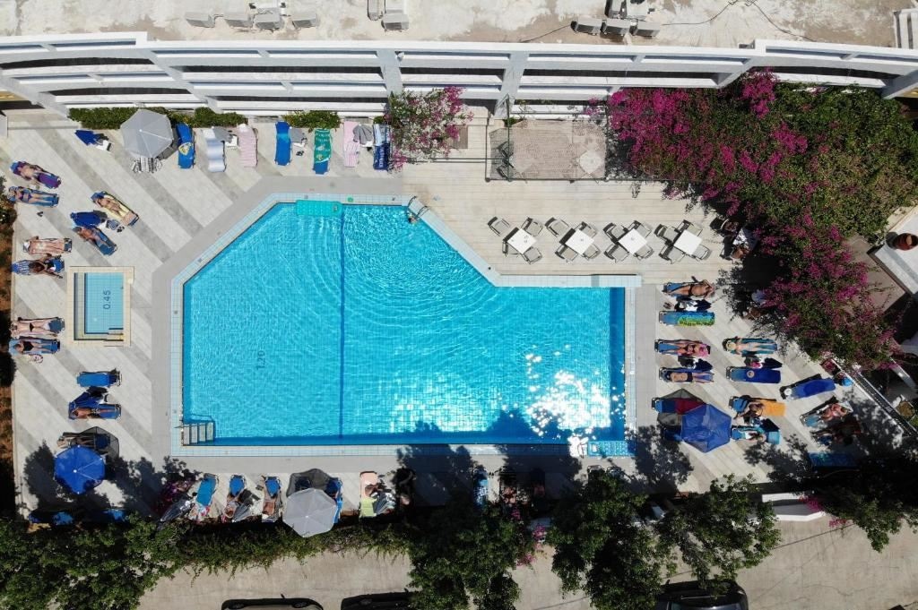 pools-outdoor-pool