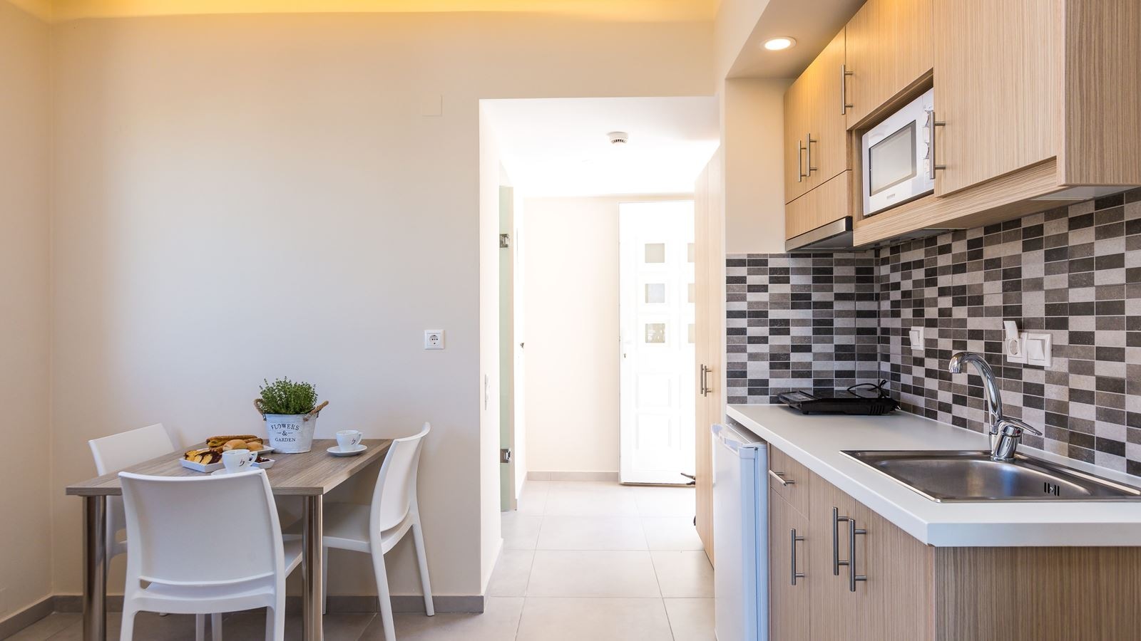 rooms-apartment-superior-1-bedroom-triple-balcony-or-terrace