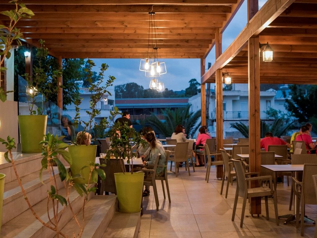 restaurants-neorio-main-restaurant