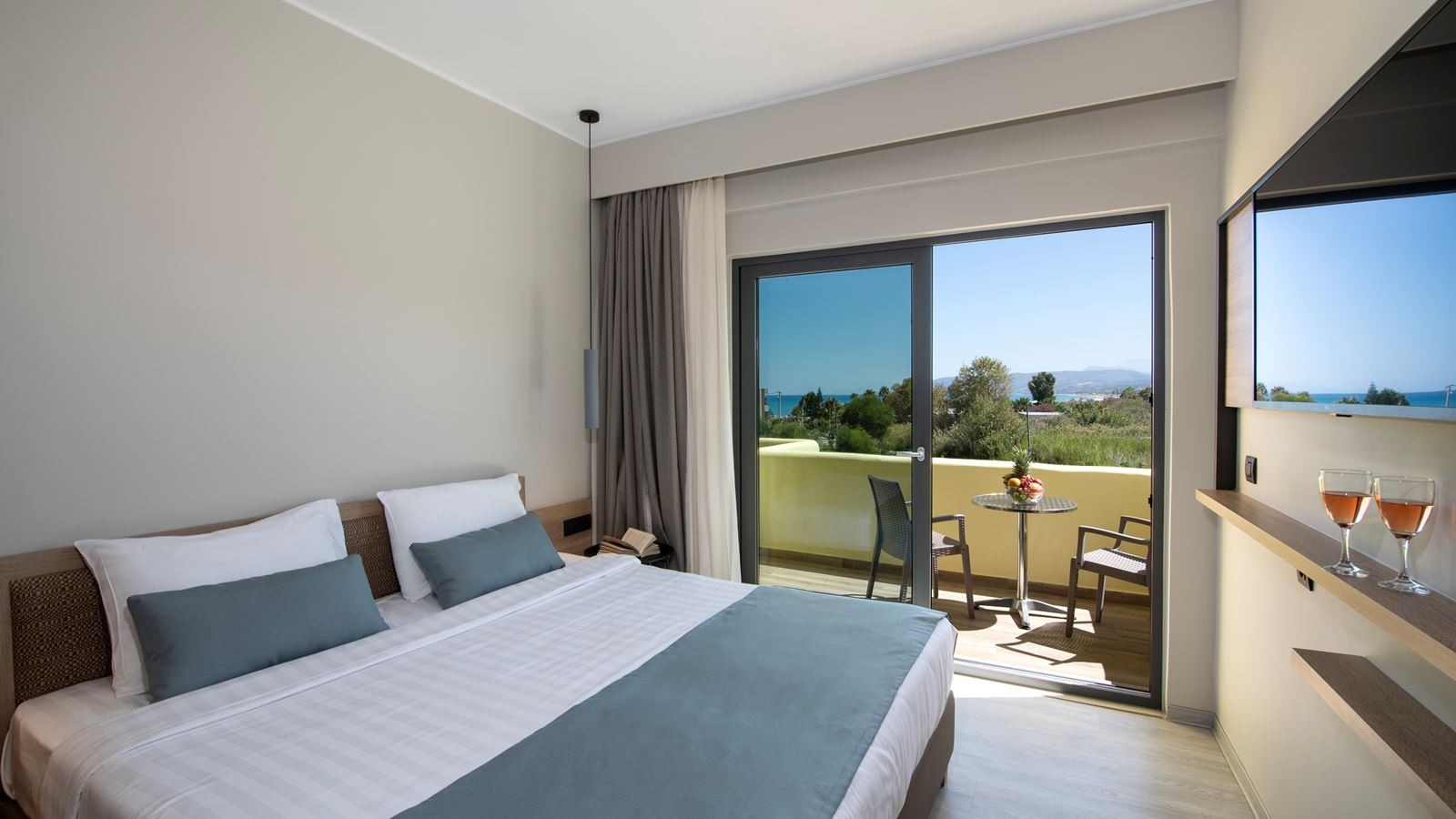 rooms-double-garden-view