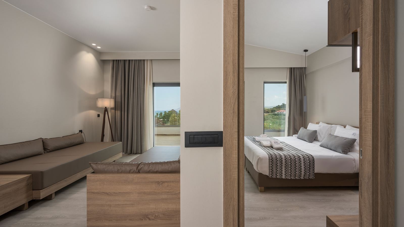 rooms-suite-with-jacuzzi