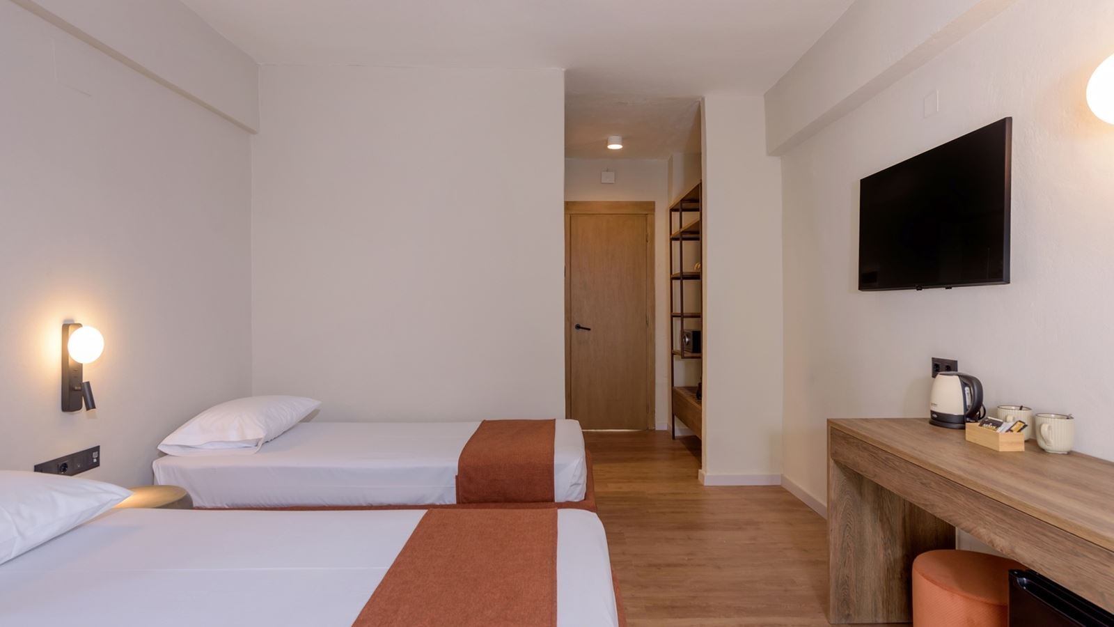 rooms-family-room