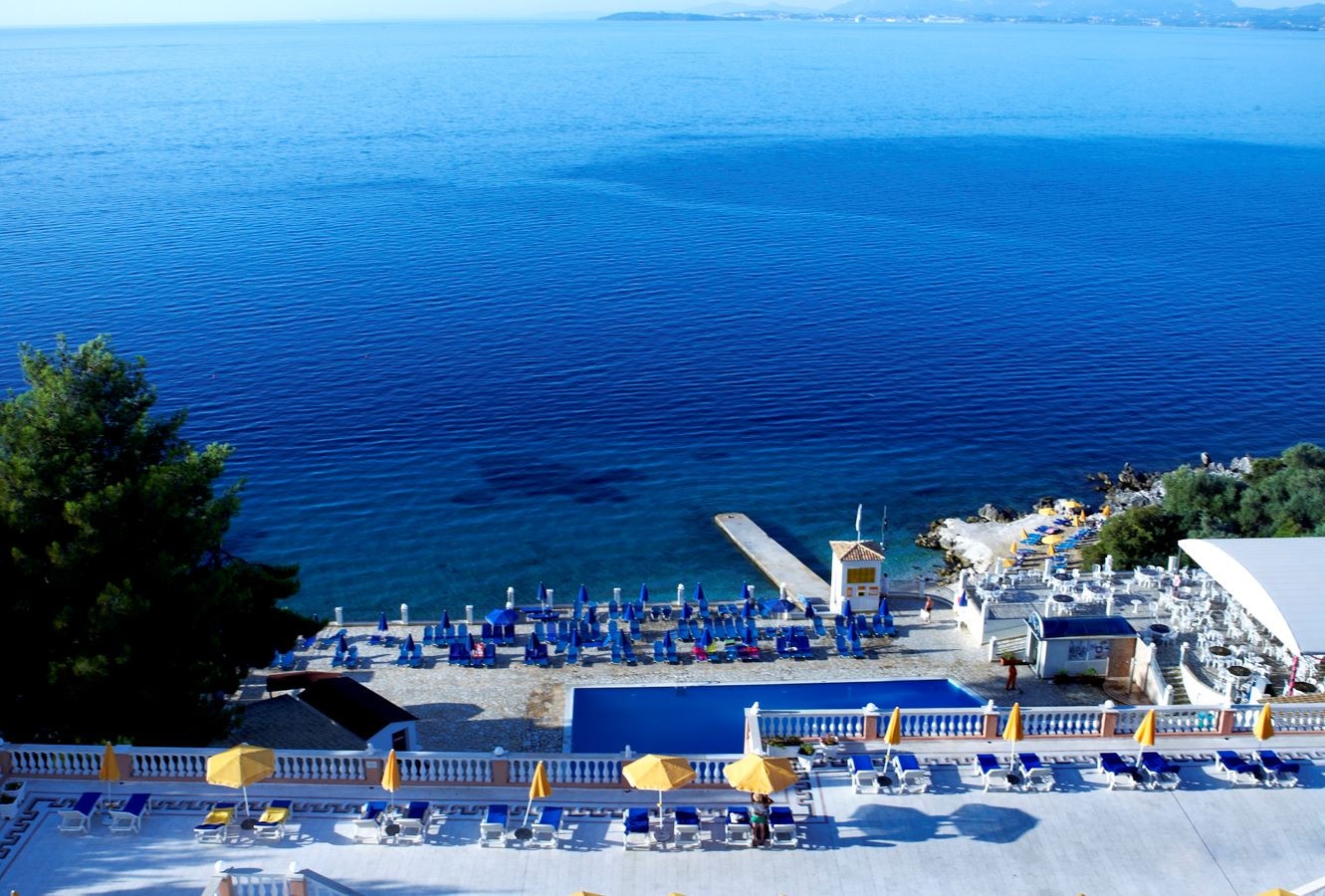 pools-outdoor-pool