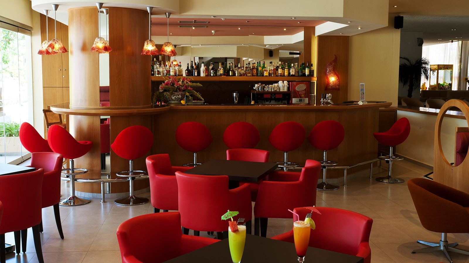 bars-main-bar