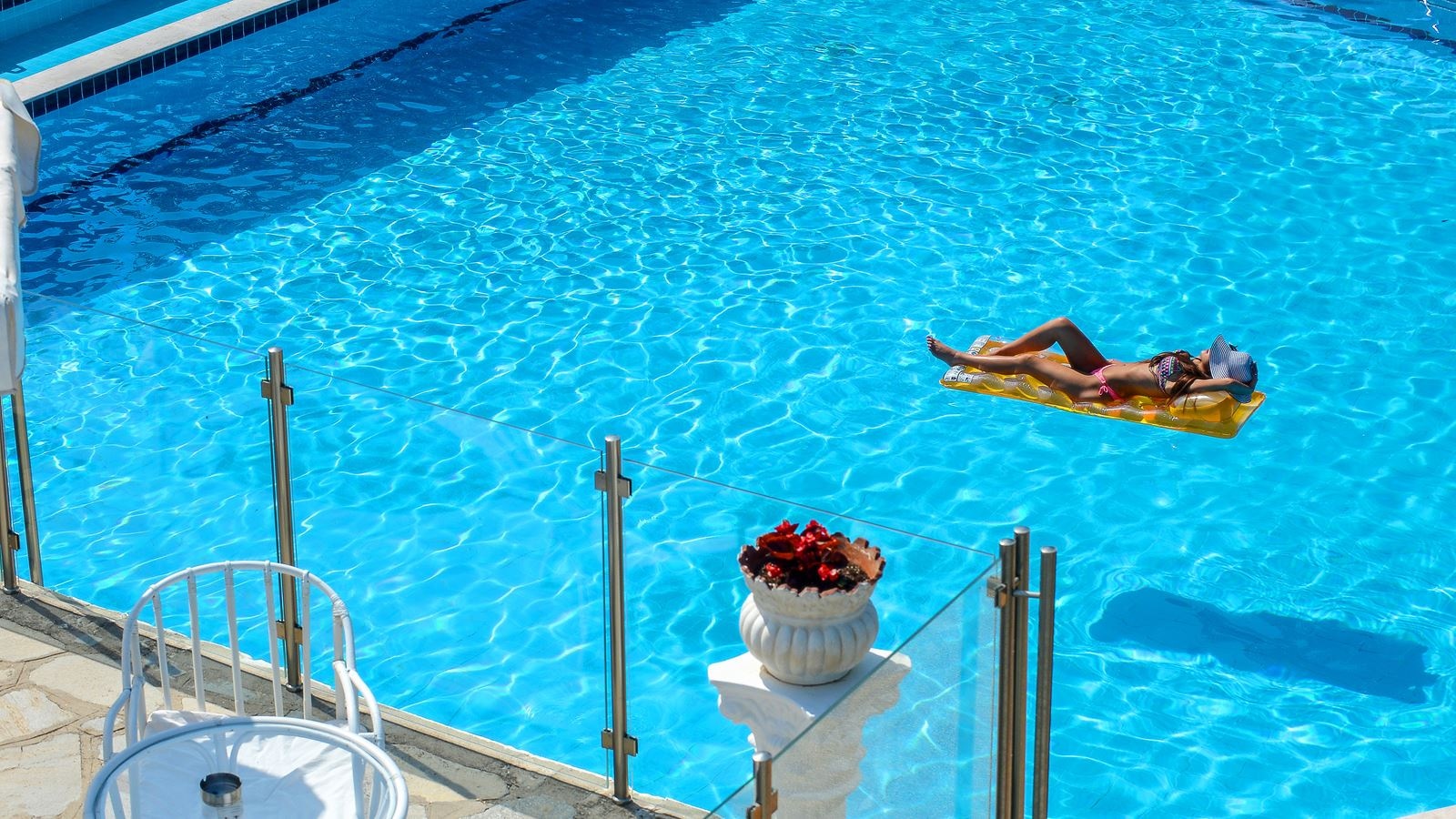 pools-outdoor-pool