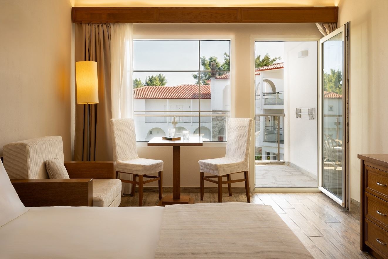 rooms-family-side-sea-view