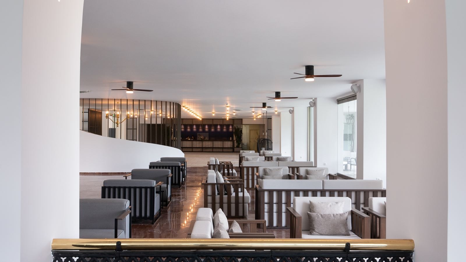 bars-palm-lobby-bar