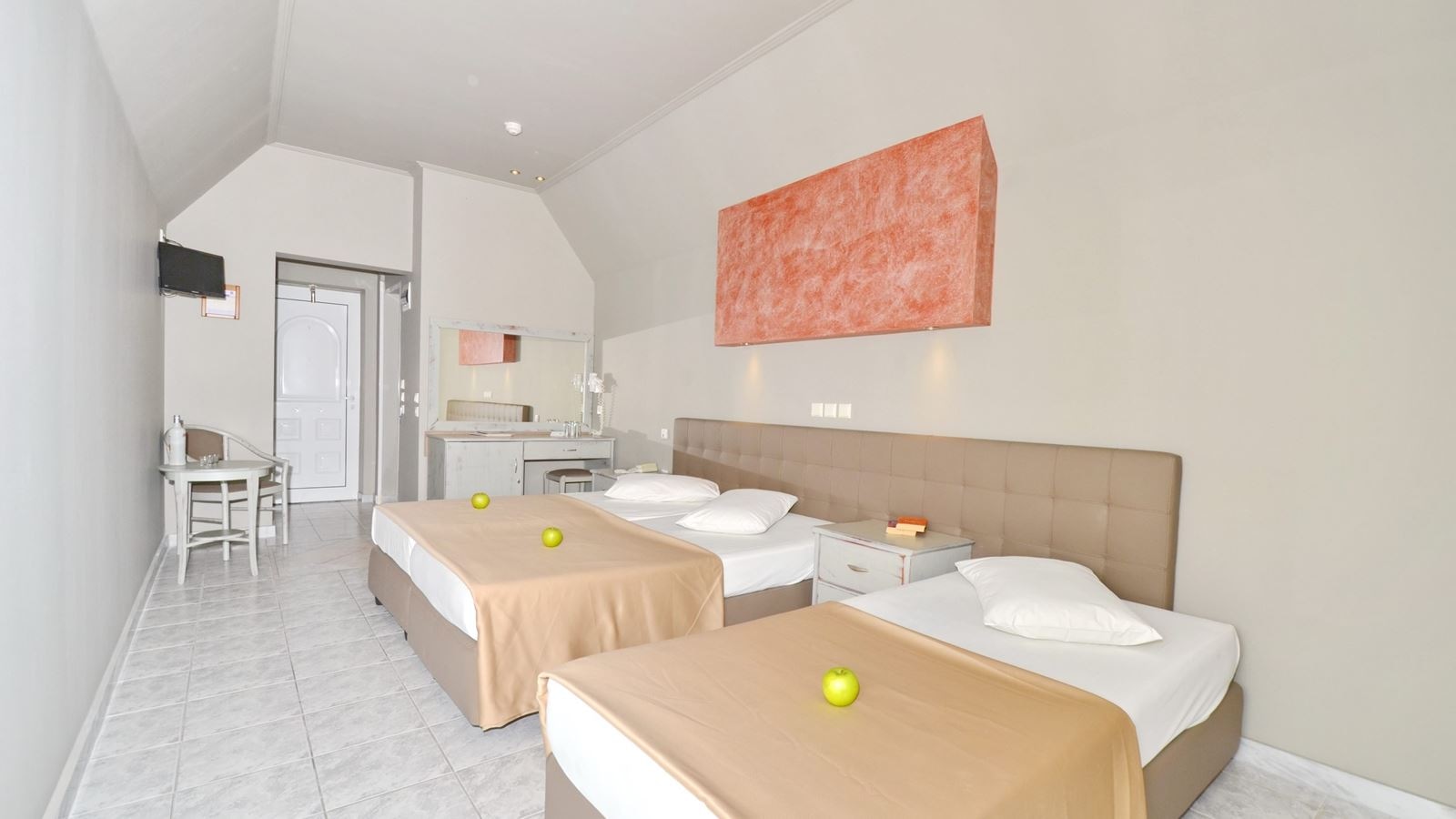 rooms-double-bed--rooms