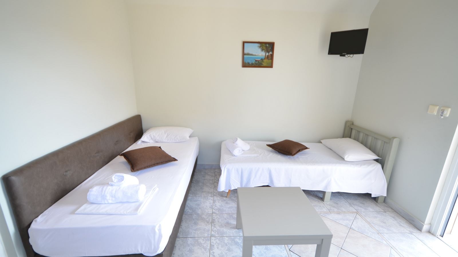 rooms-family---room