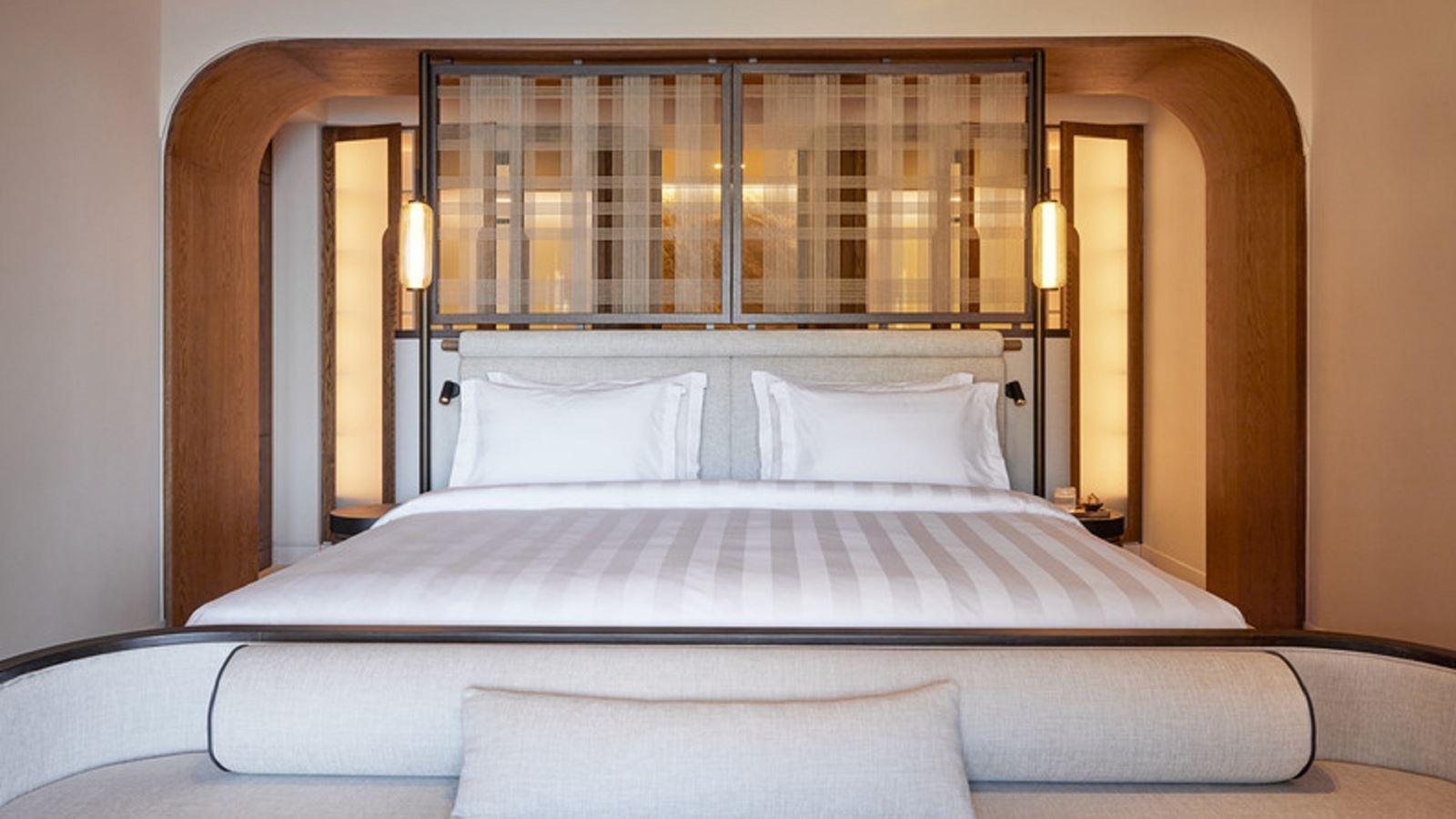 rooms-the-collection-one-bedroom-suite-sea-view-with-private-pool