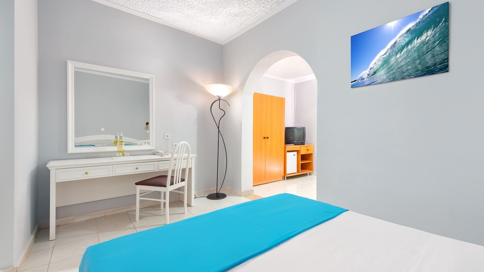 rooms-family-room-1-bedroom-balcony-or-terrace