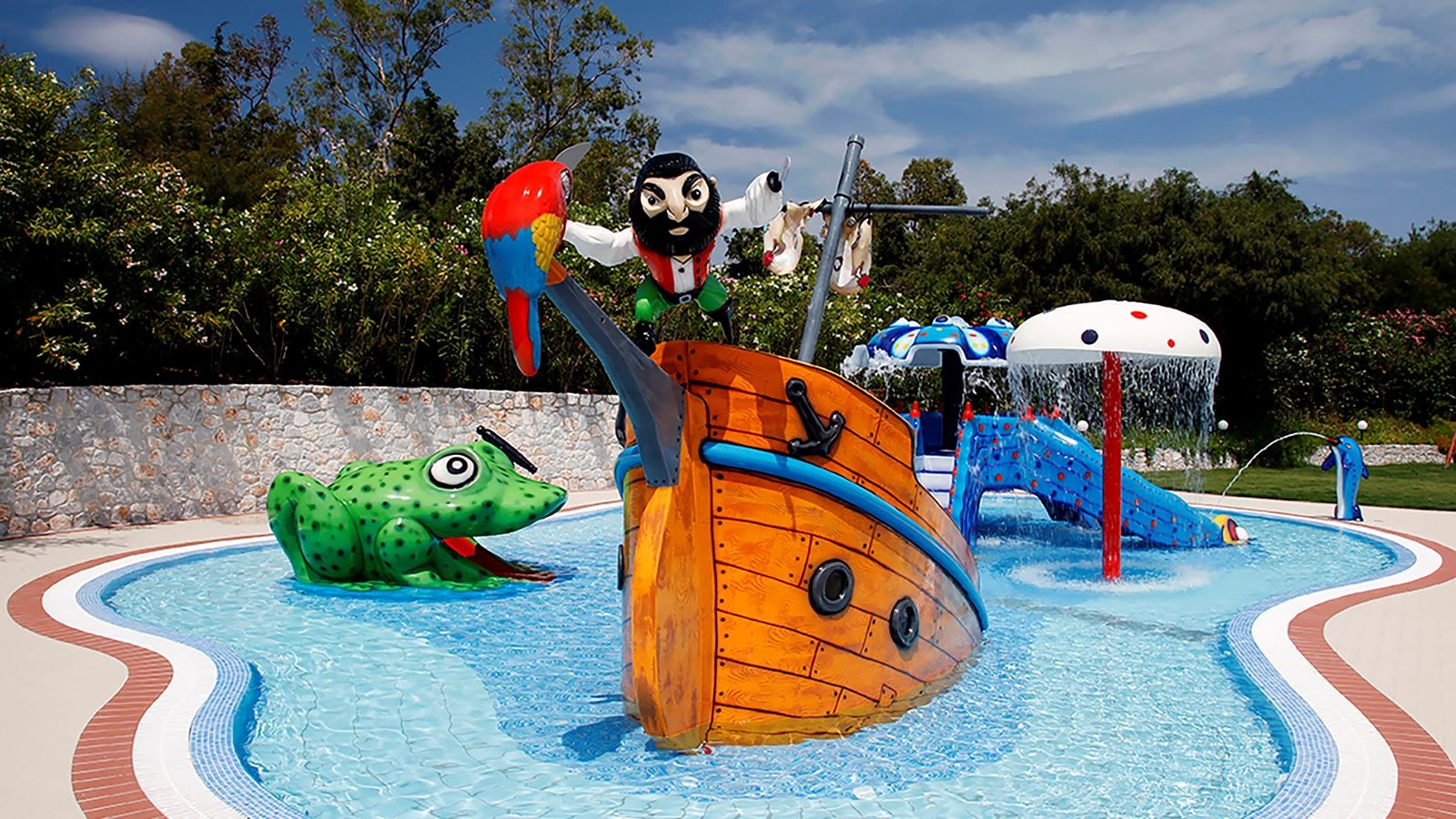 pools-outdoor-childrens-pool