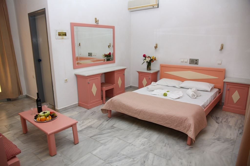 rooms-room-family-mountainview