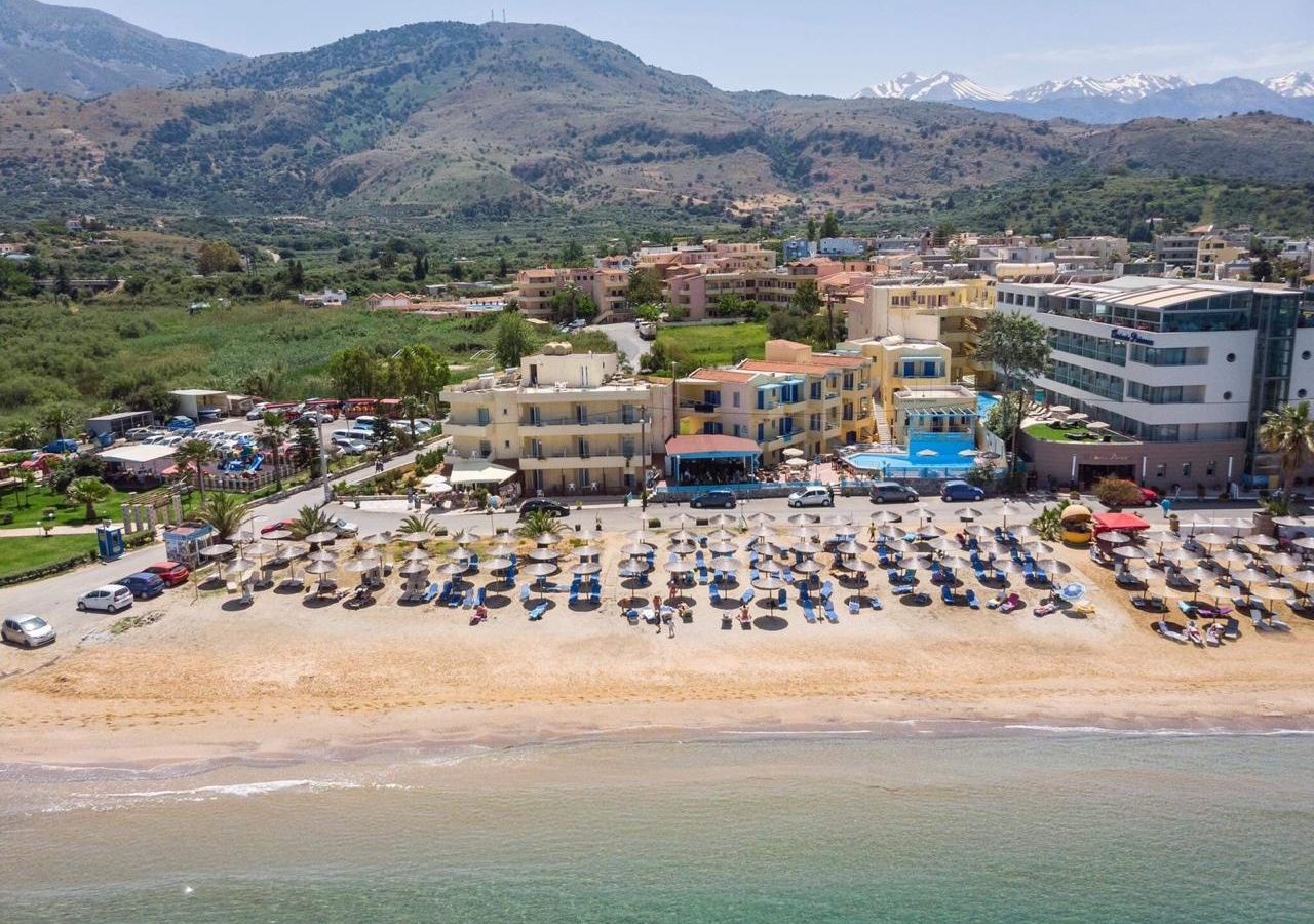 Готель FERENIKI HOTEL - Головна будівля