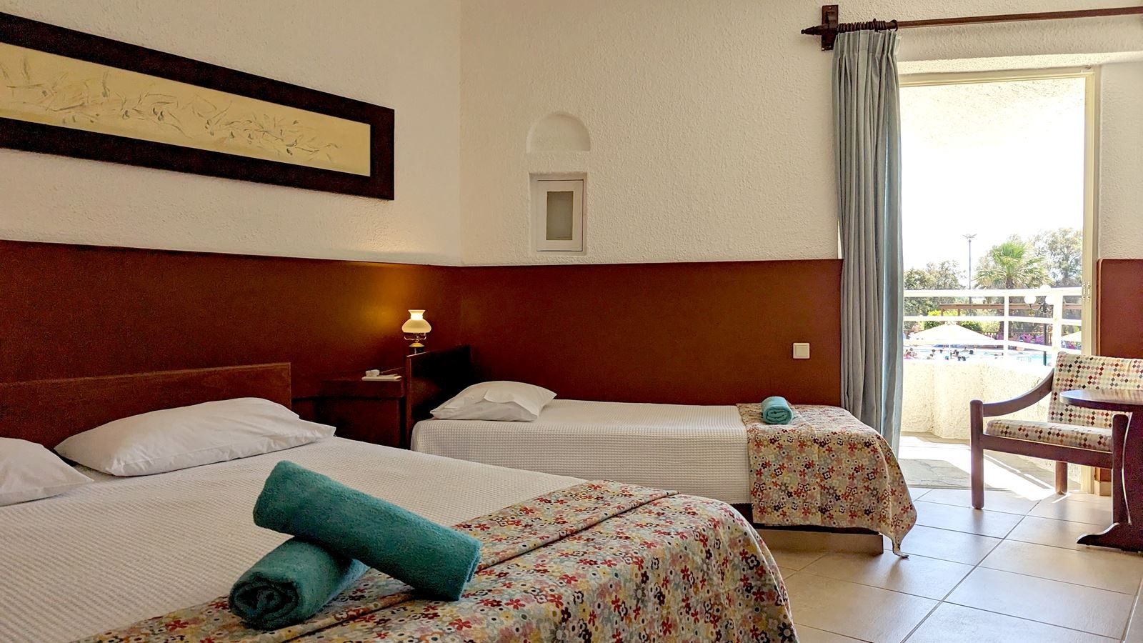 rooms-bungalow-sideseaview