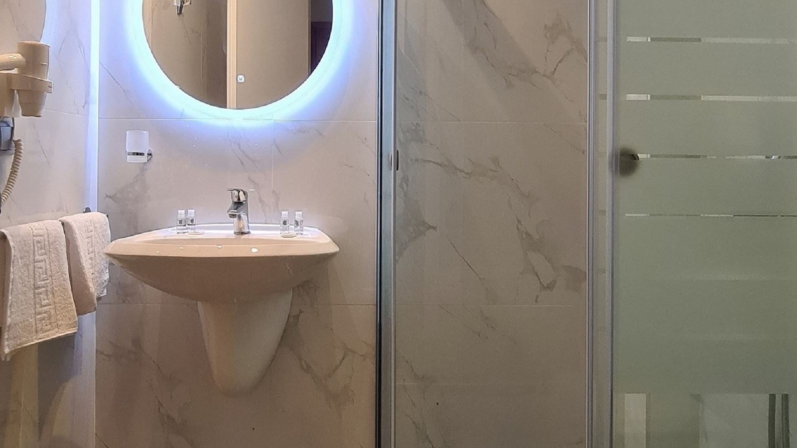 rooms-junior-suite