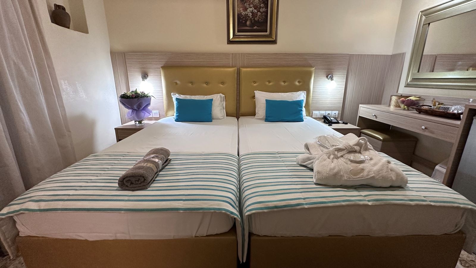 rooms-double-roomtwin-standard-balcony