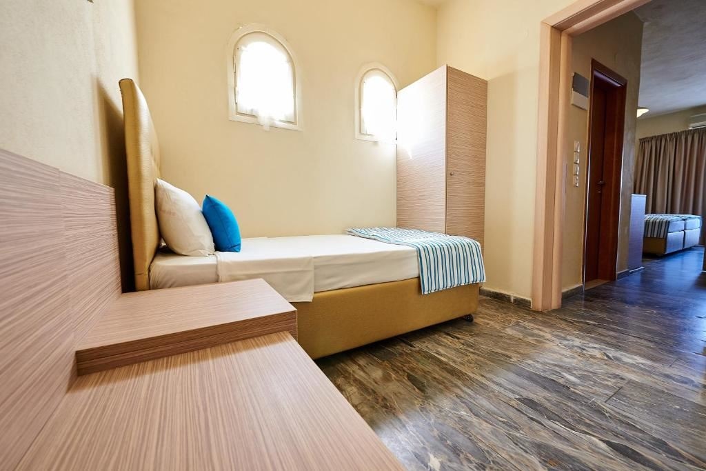 rooms-suite-triple-balcony