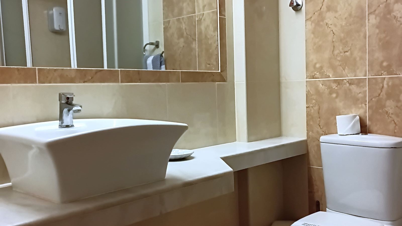 rooms-single-room-standard-balcony