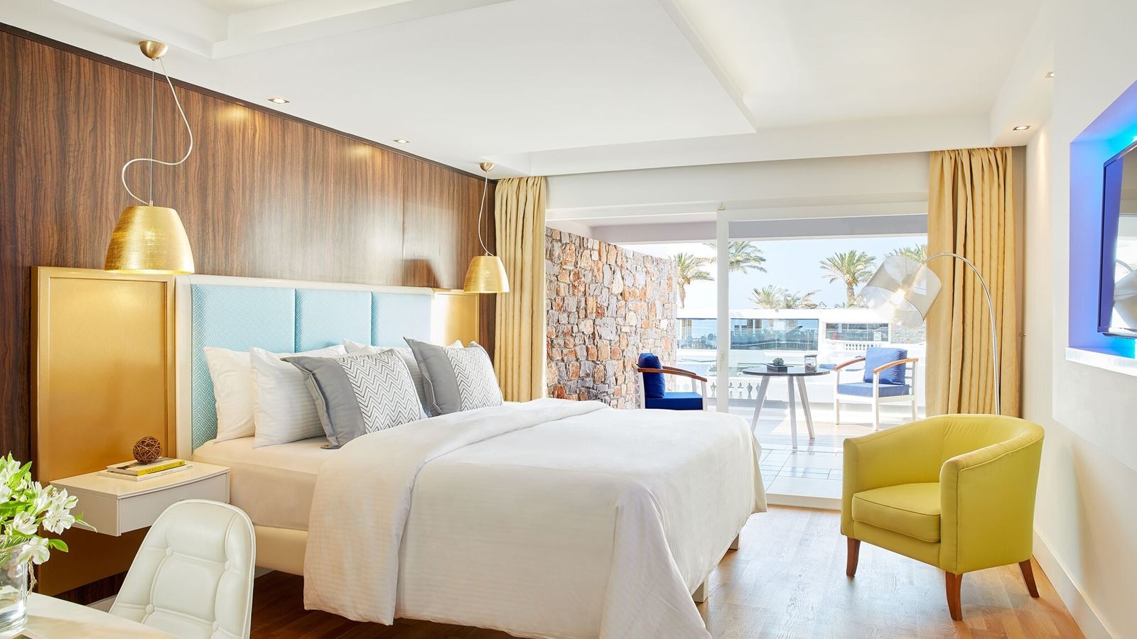 rooms-superior-room