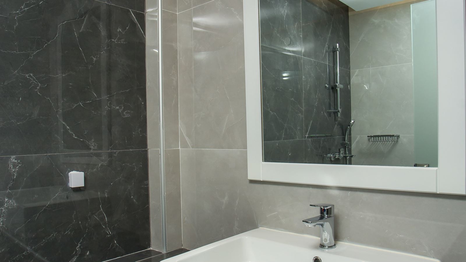 rooms-double-room	with-balcony